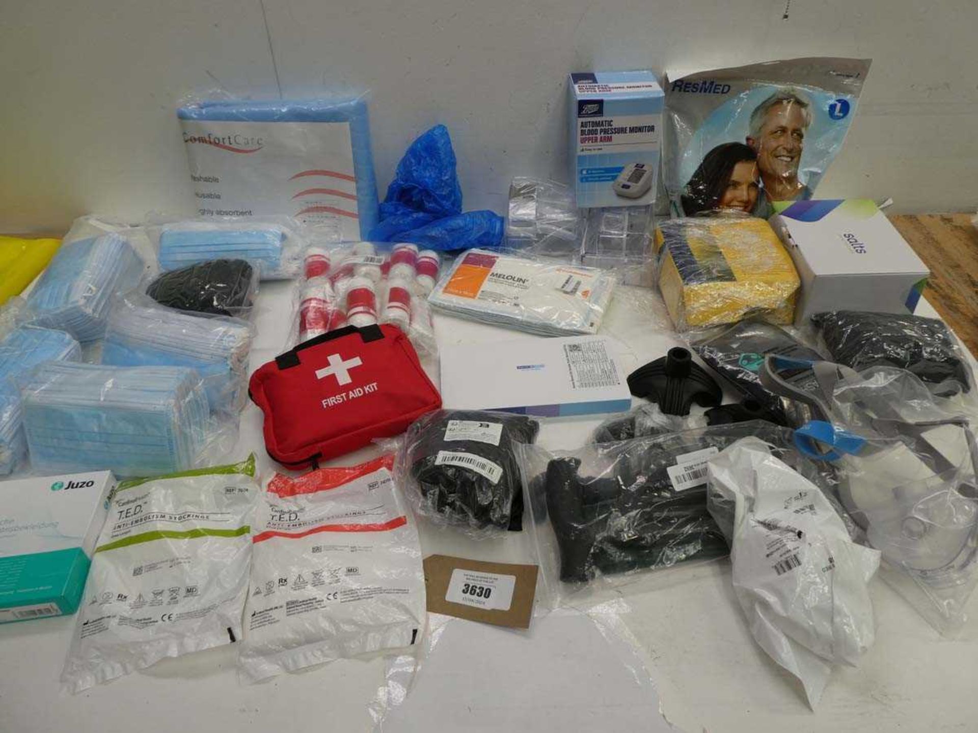 +VAT ResMed nasal mask, Blood pressure monitor, First Aid fit, bandages, Anti-embolism stockings,