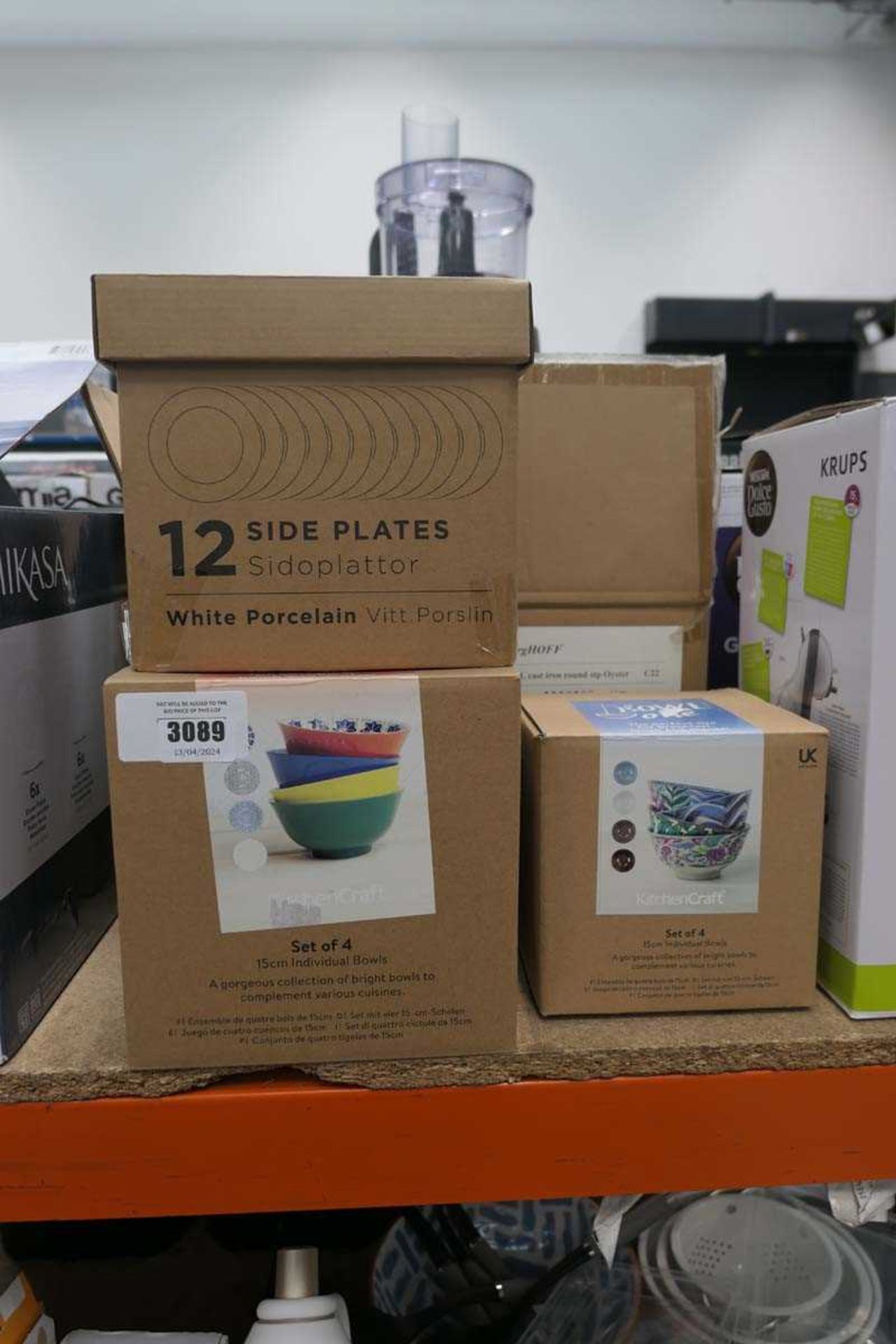 +VAT 2 boxes of Kitchencraft bowls and box of plates