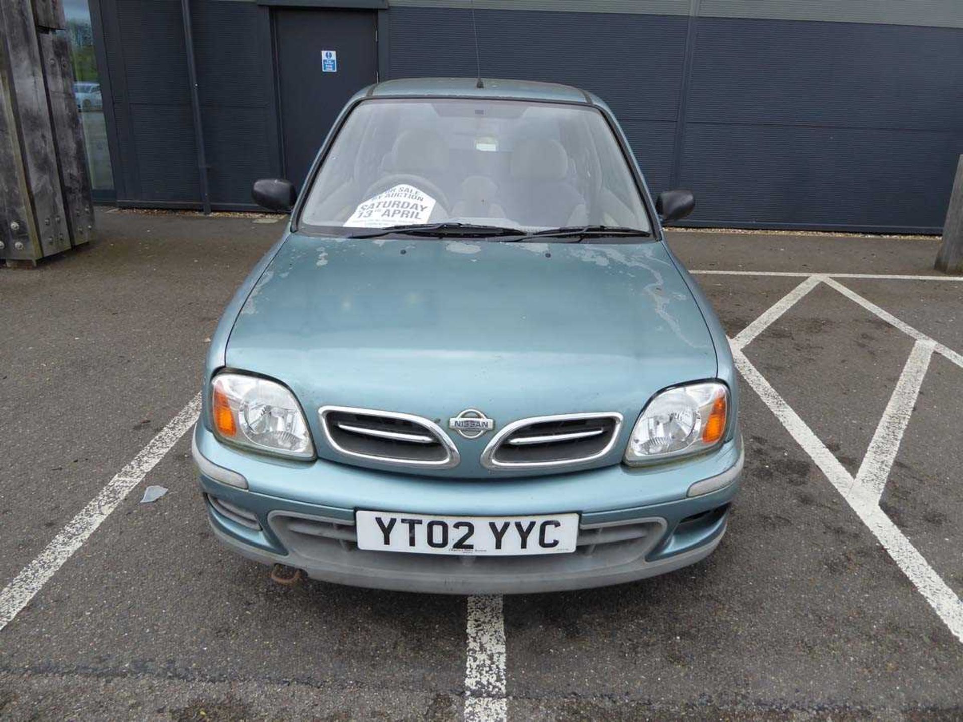 (YT02 YYC) Nissan Micra S Auto, 3-door hatchback in grey, first registered 27/03/2002, 998cc