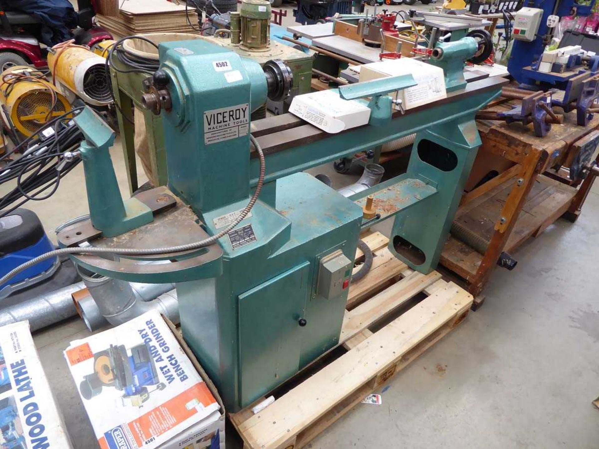 Viceroy 3 phase lathe with chuck system