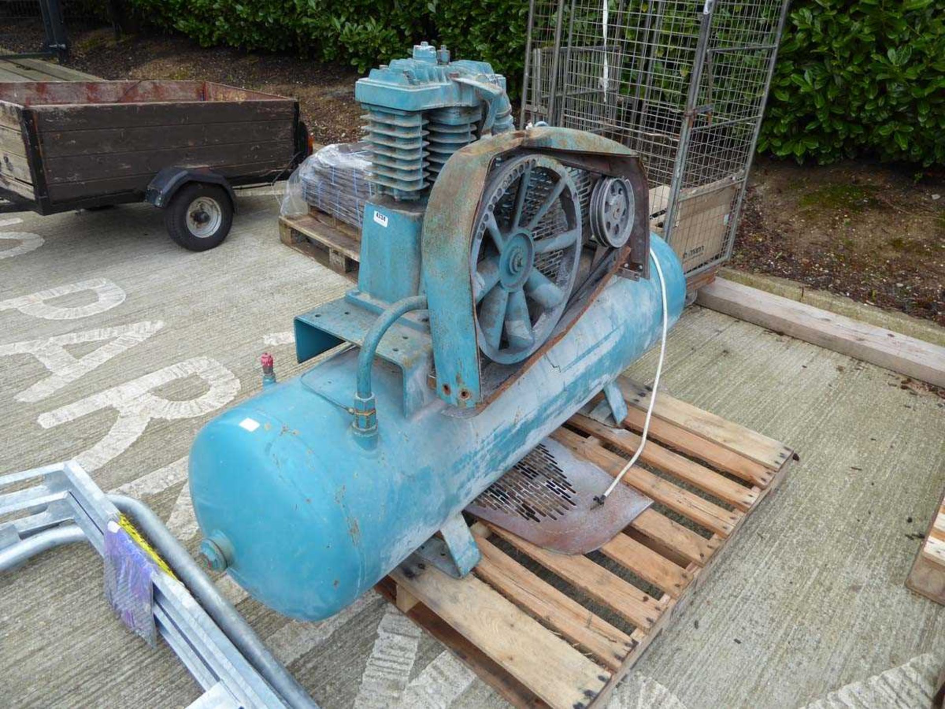 Large heavy duty compressor In need of repair