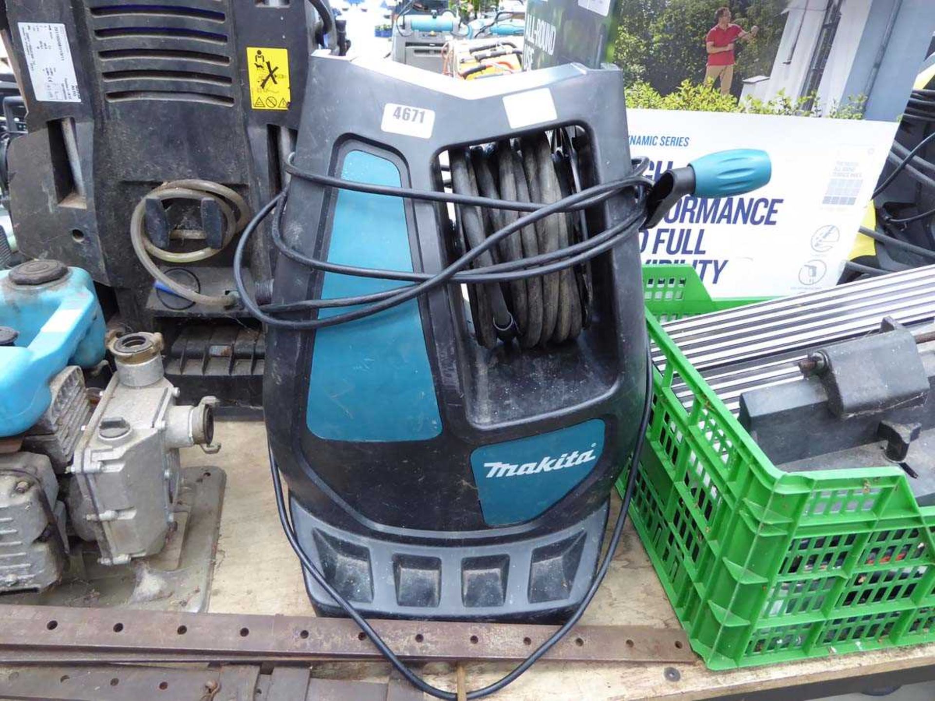 Makita pressure washer (no lance)