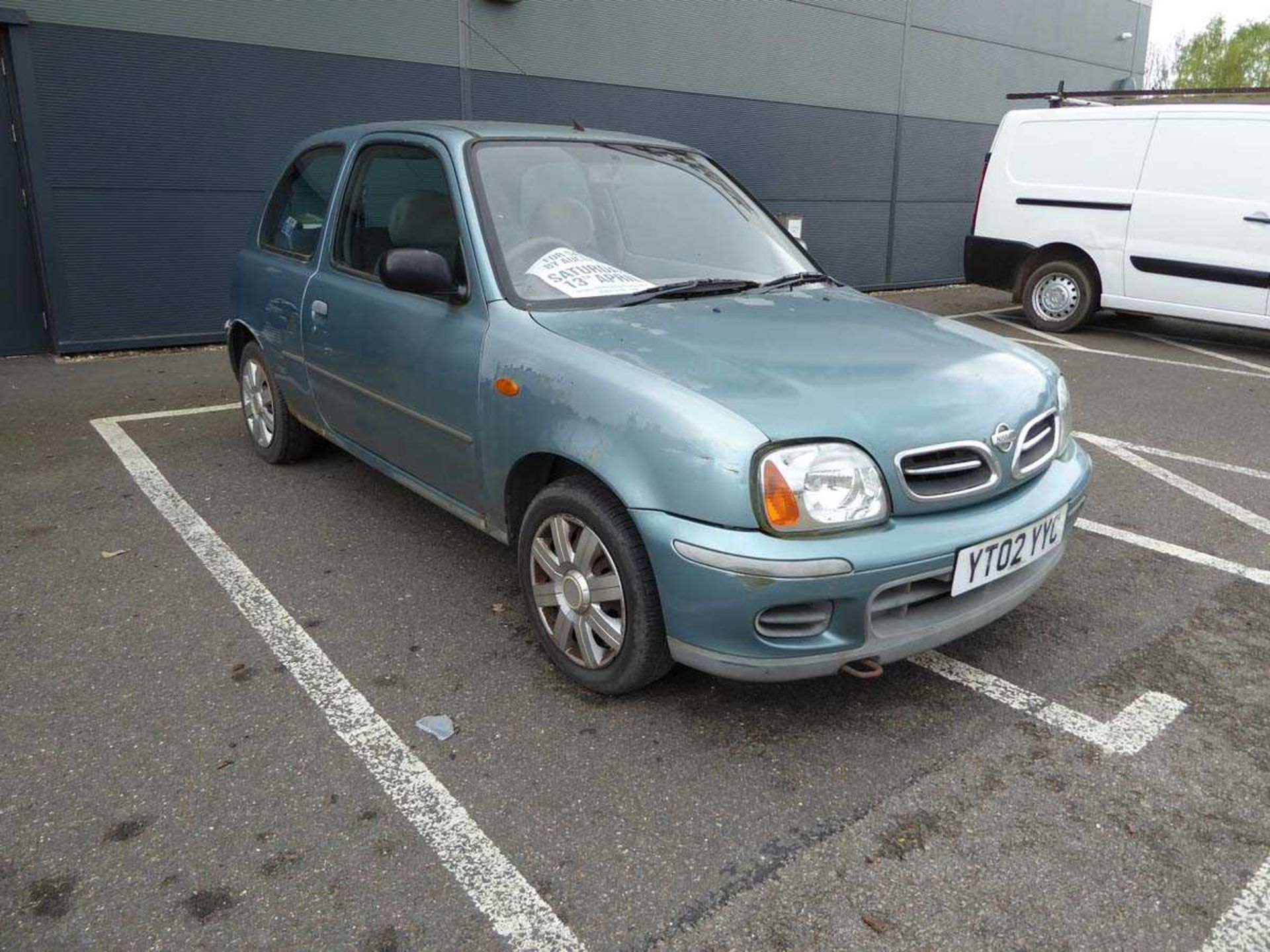 (YT02 YYC) Nissan Micra S Auto, 3-door hatchback in grey, first registered 27/03/2002, 998cc - Image 10 of 10