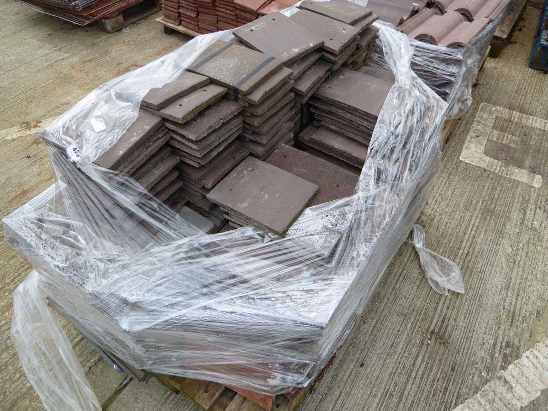 6 x pallets of roof tiles and ridge tiles - Bild 2 aus 7