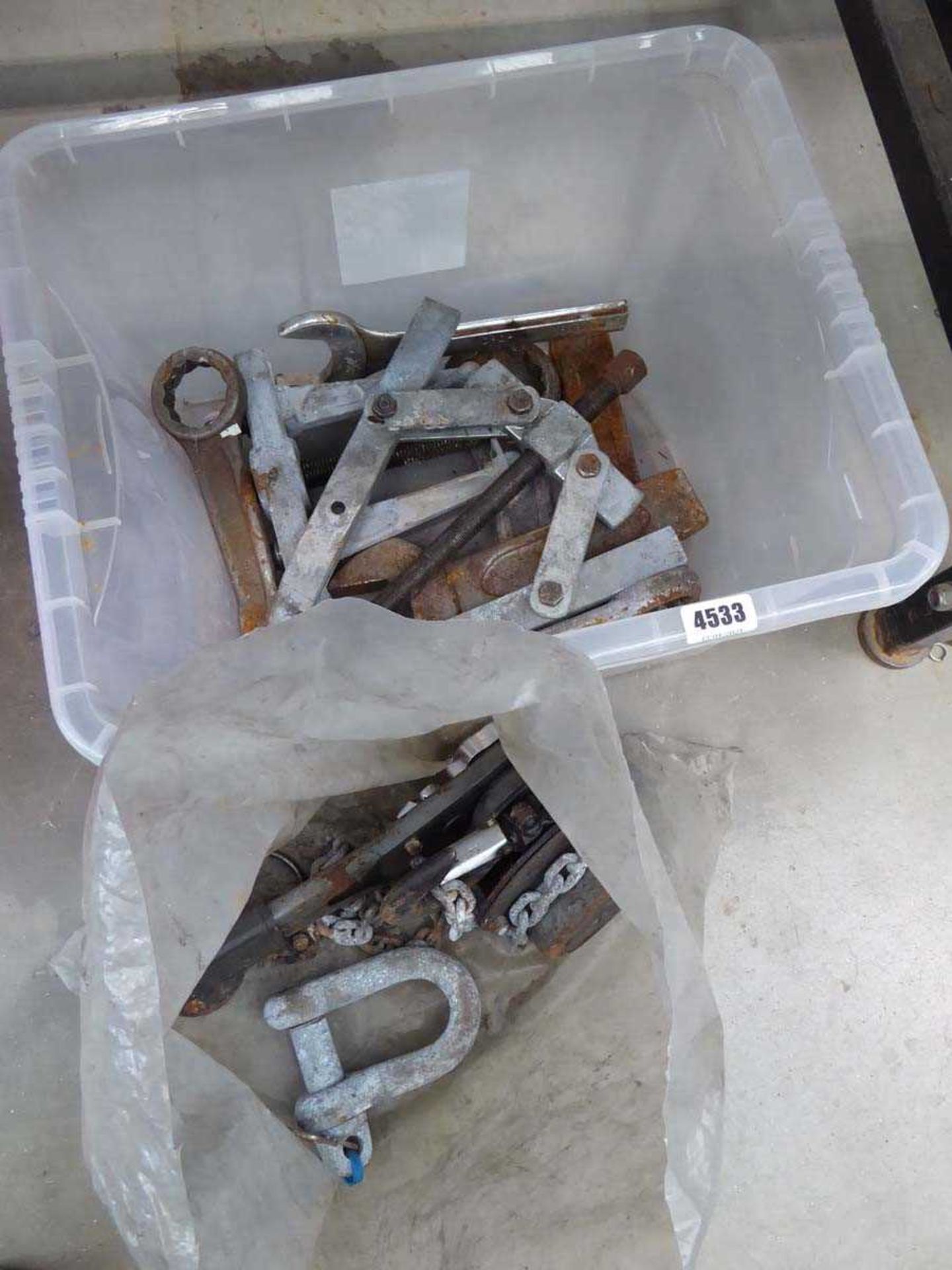 Box containing chain hoist and pullers