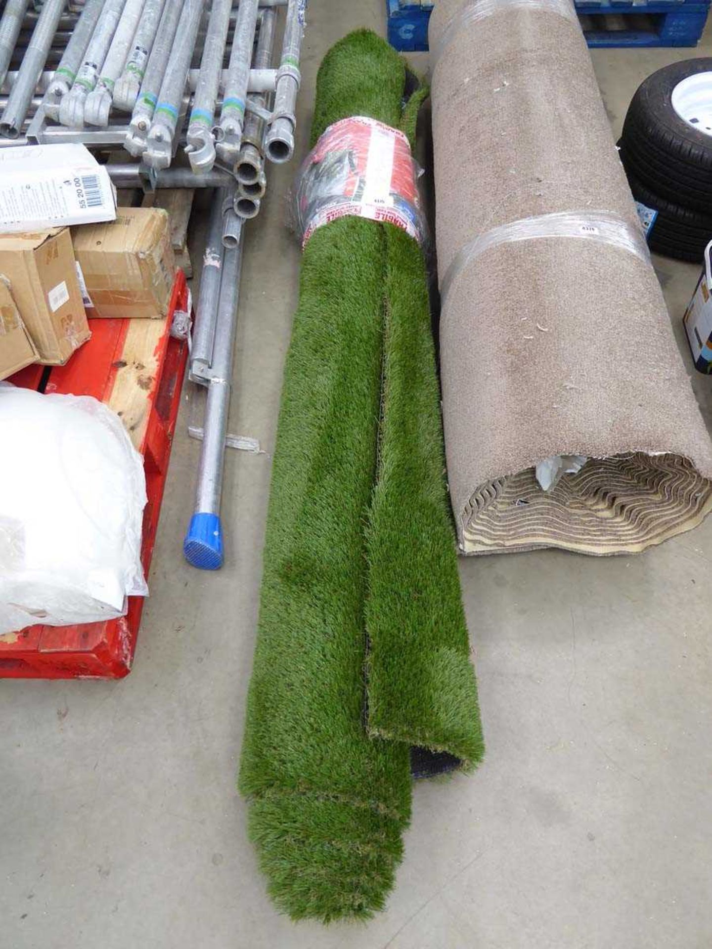 +VAT Roll of astro turf