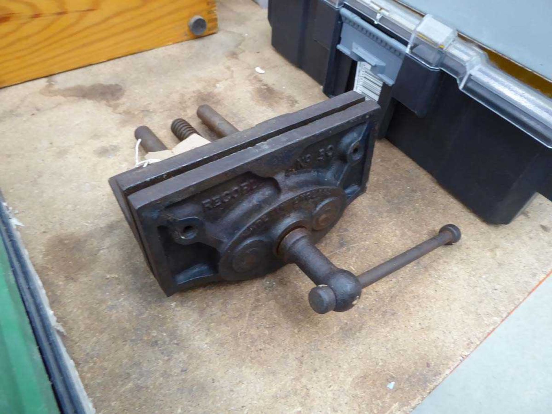 Small woodworking vice