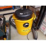 Perform dust extraction vacuum