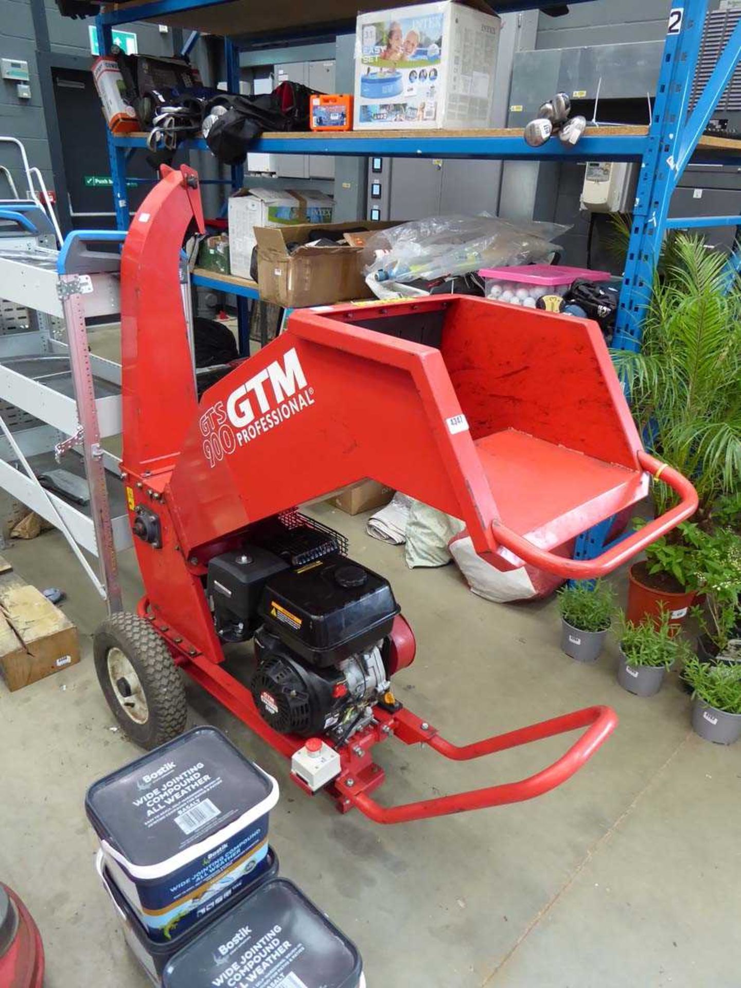 GTM Professional GTS 900 petrol powered chipper