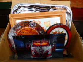 Box containing print with flowers, serving tray and wall plaques