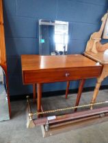 Walnut finished dressing table with mirror Approx Dimensions: Width 80cm, Depth 45cm, Height without