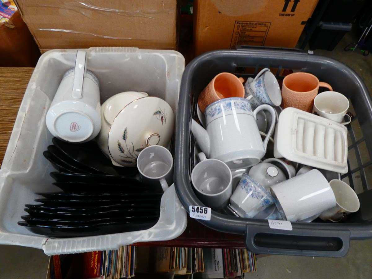 2 boxes containing floral patterned, Noritaki and other crockery