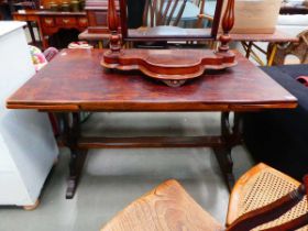 Refectory style draw-leaf table