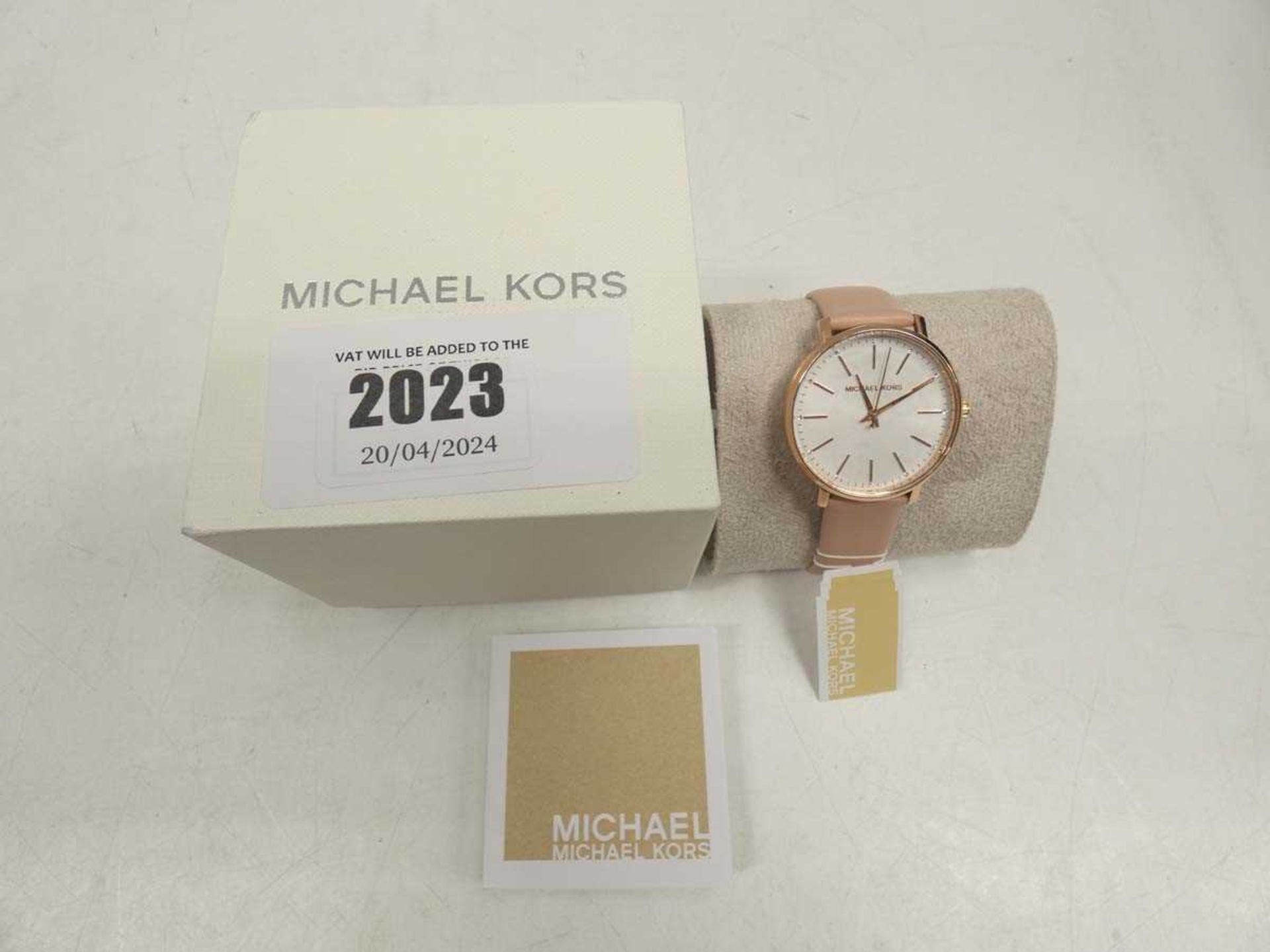 +VAT Michael Kors MK2741 wristwatch with box