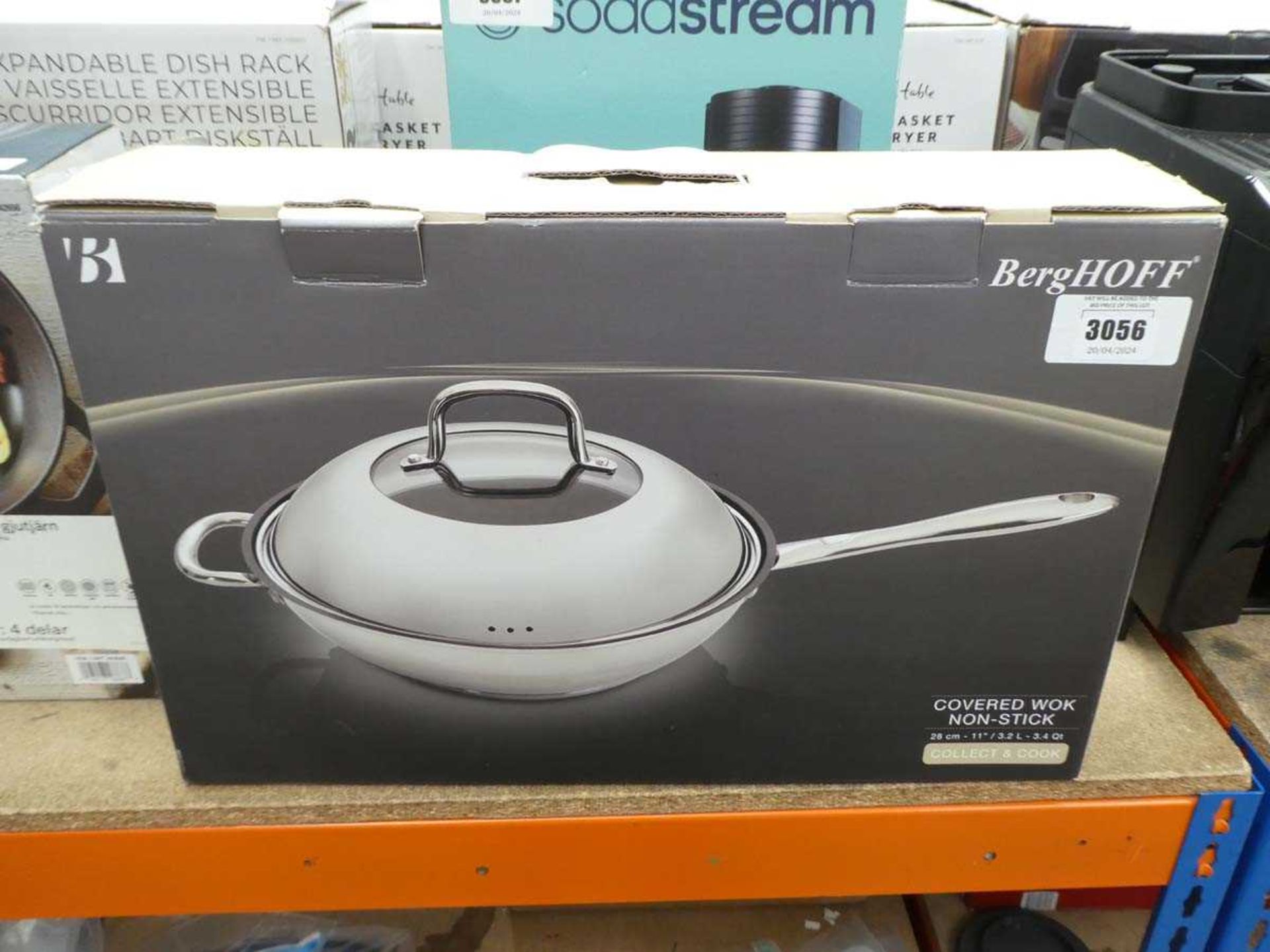 +VAT Berghoff covered wok non stick pan