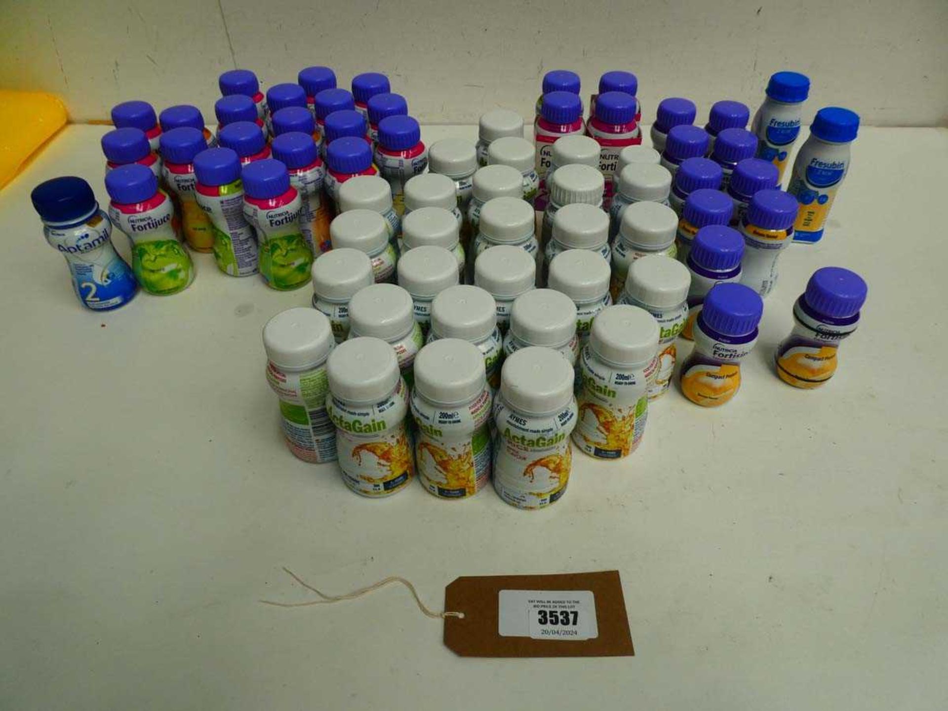 +VAT Large quantity of various complete nutrition drinks