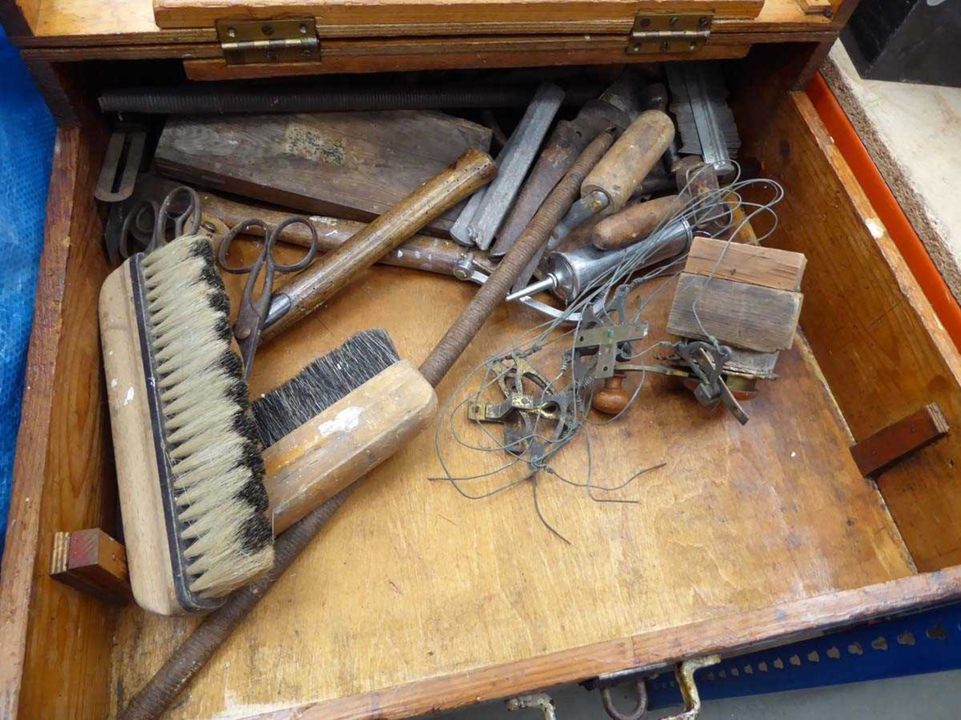 Large wooden toolbox of various tools, and large blue bag of assorted tools - Image 3 of 3