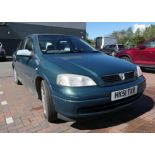 (HK51 TXR) Vauxhall Astra Club 8V, first registered 29.11.2001, 5 door hatchback in green, 1598cc