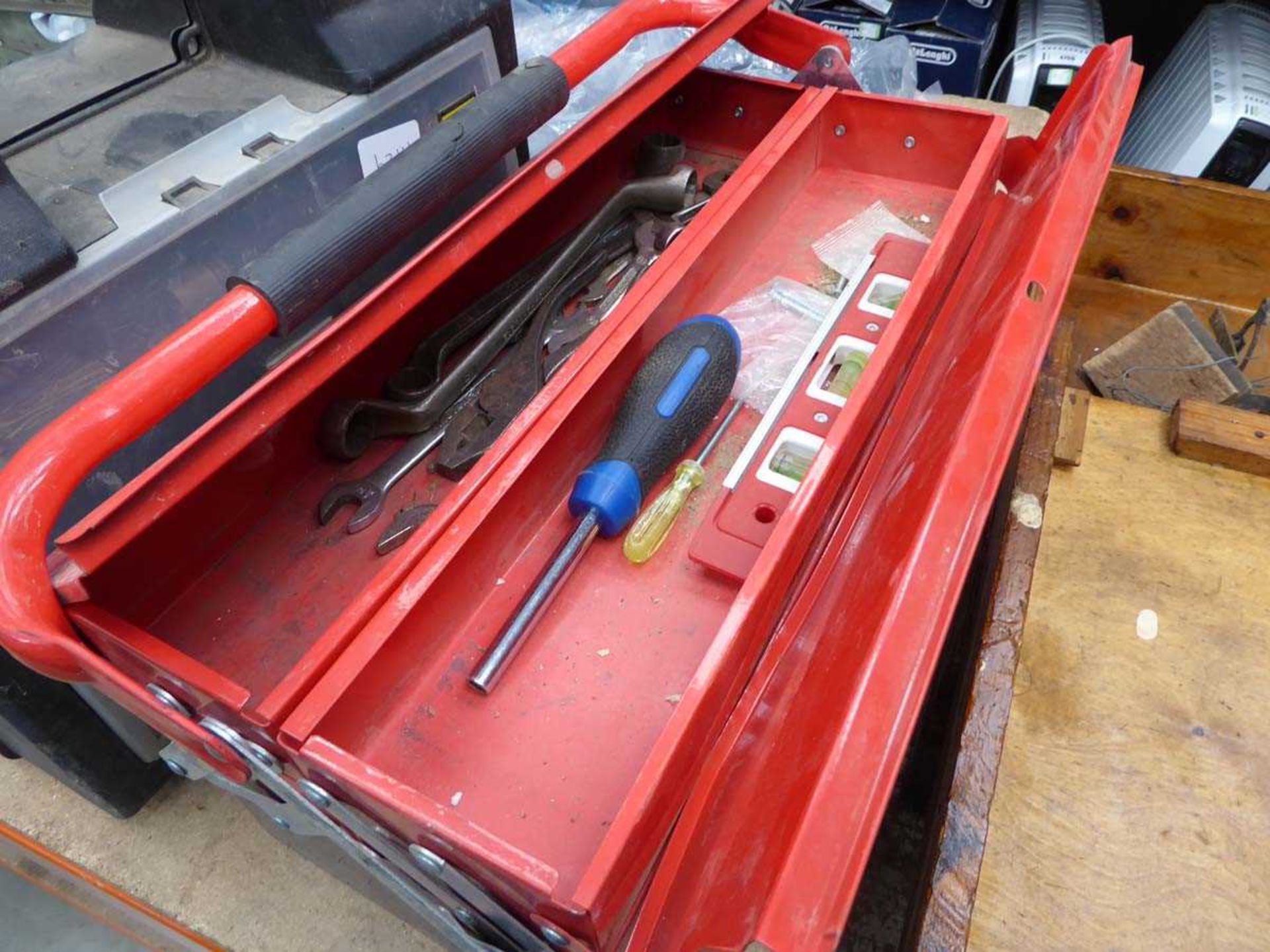 Red cantilever toolbox, and plastic toolbox of various tools and fixings - Image 2 of 4