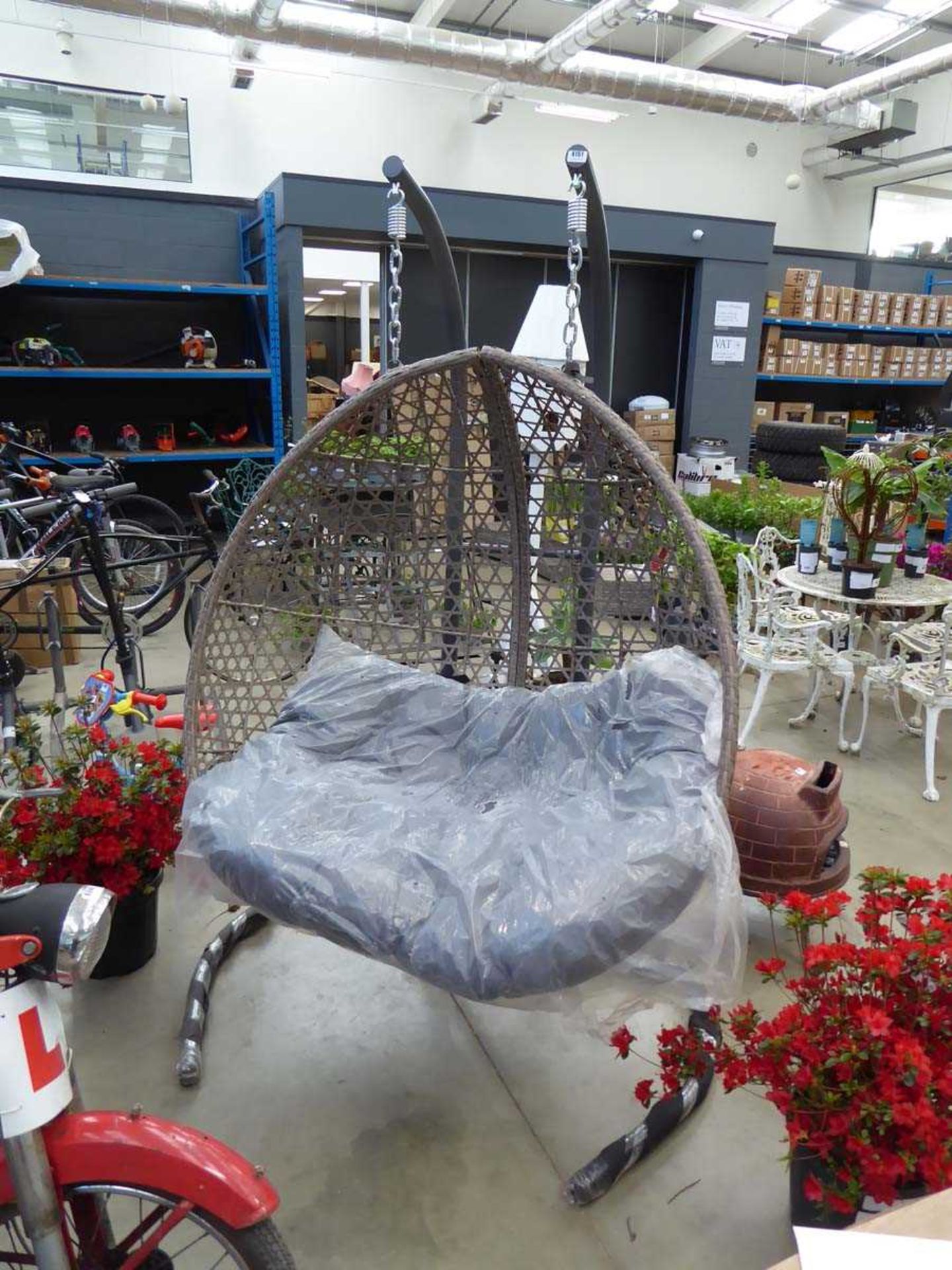 Double egg hanging chair