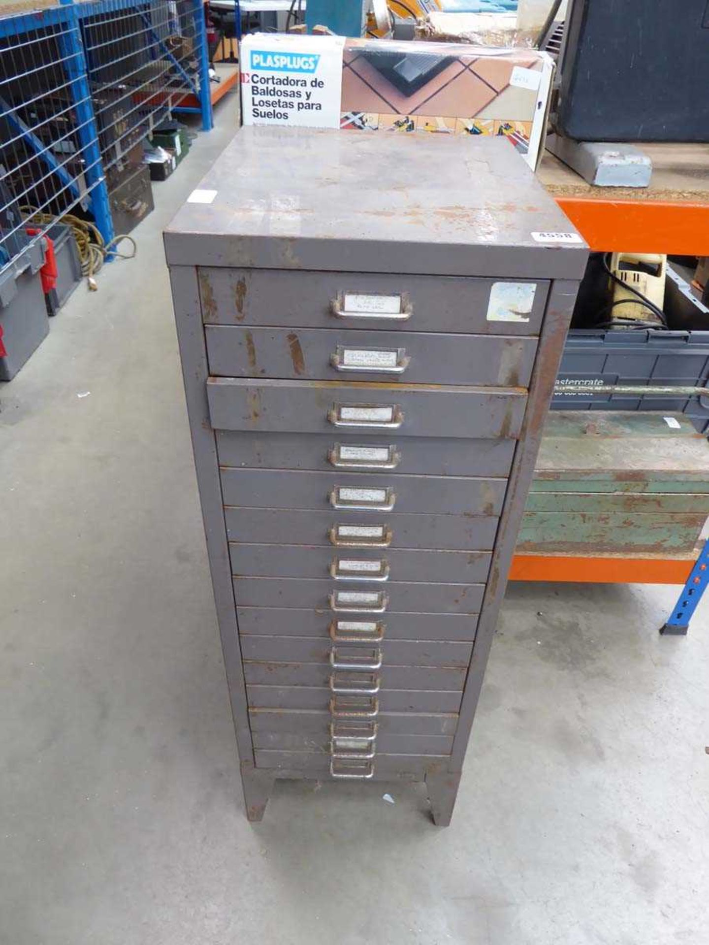 Multi drawer filing cabinet