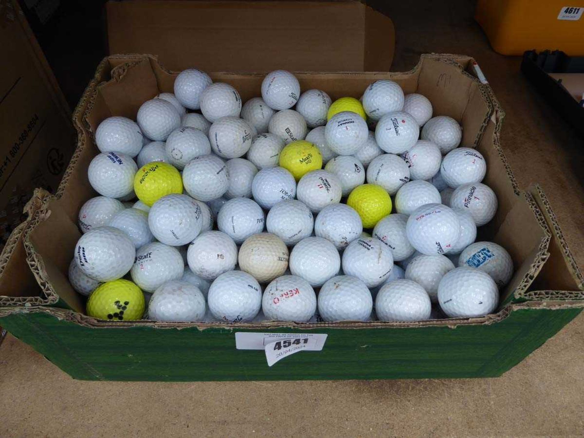 +VAT Large box of assorted golf balls