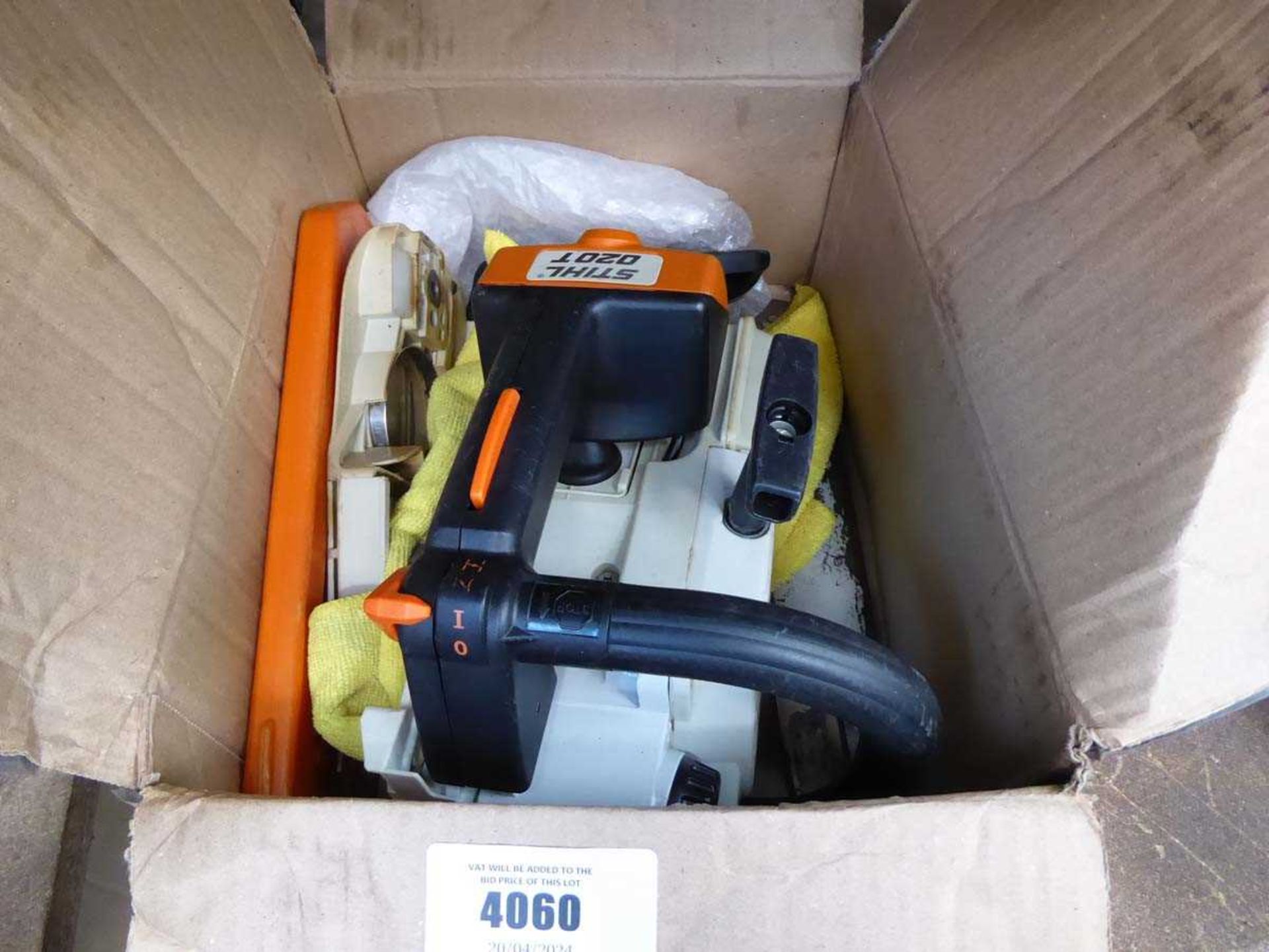 +VAT Stihl chainsaw in flatpack