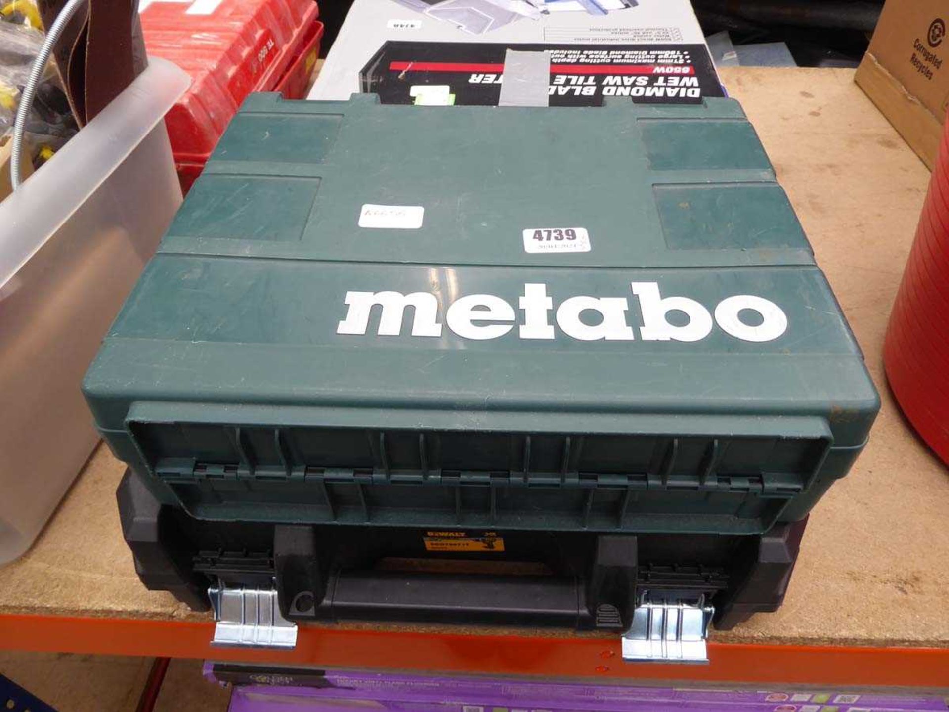 Metabo battery drill with 2 batteries and charger; and empty Dewalt toolcase - Image 2 of 2