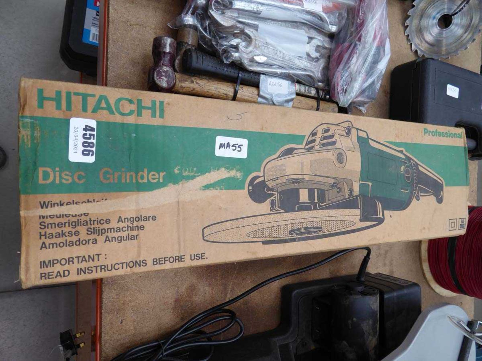 Hitachi 9 1/2 inch disc cutter