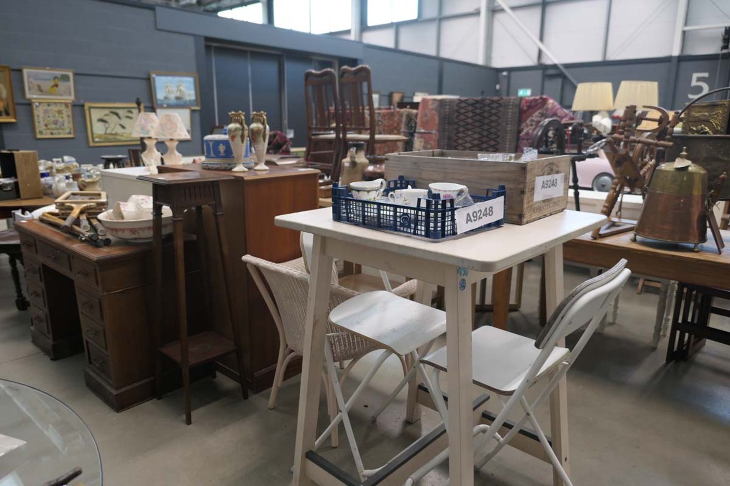 Saleroom 5 Weekly Furniture & Effects