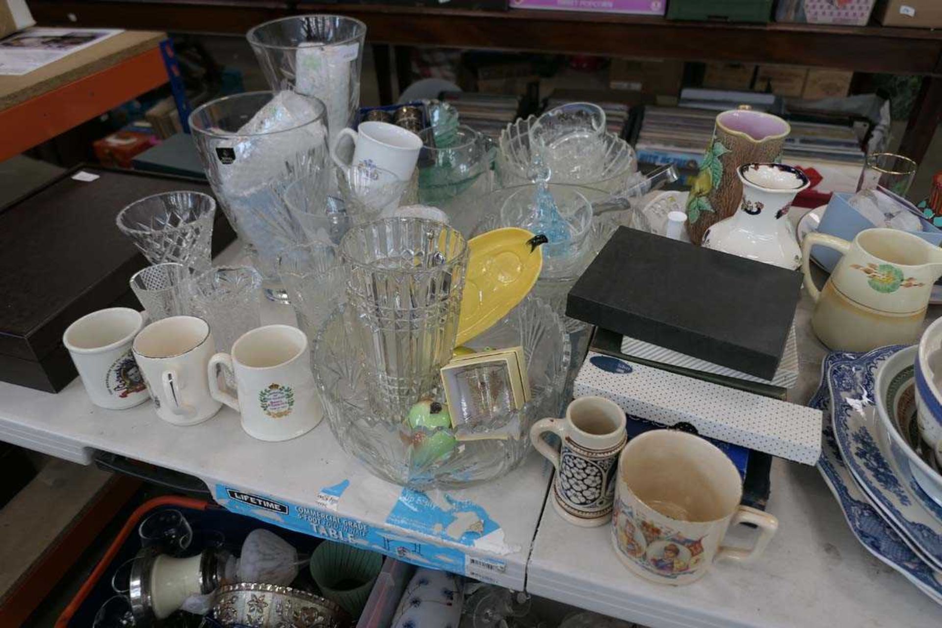 Table top with cutlery canteen, Royal Doulton and other vases, commemorative mugs, blue and white - Image 3 of 3