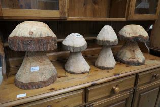 (1) 4 turned wooden mushroom shaped features