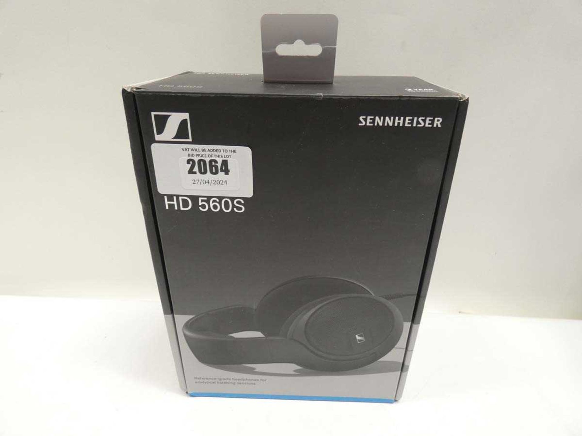 +VAT Sennheiser HD 560S wired headphones