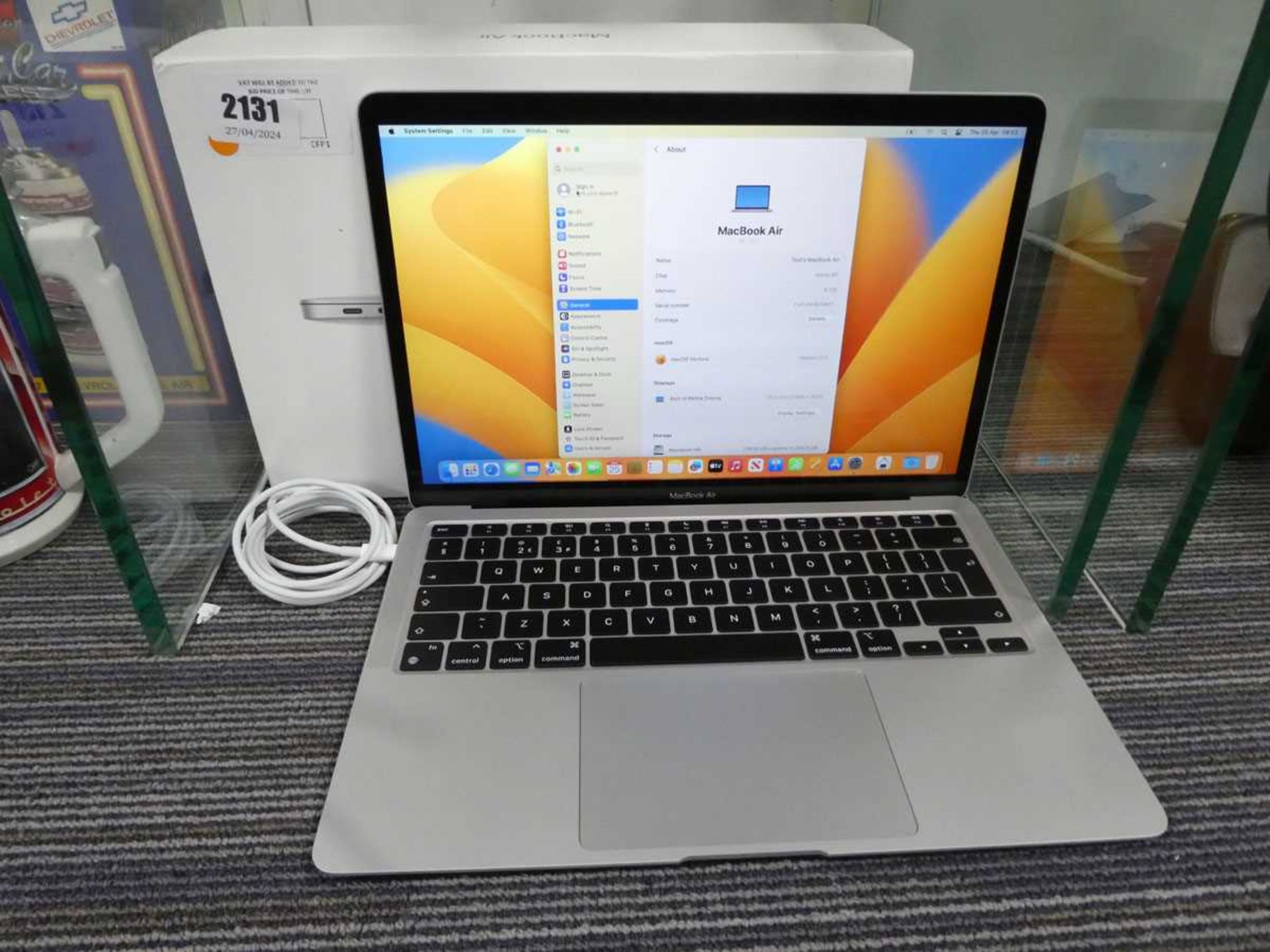 +VAT Apple 13" Macbook Air with Apple M1 chip, 8 GB Memory, 256 GB SSD, MGM93B/A