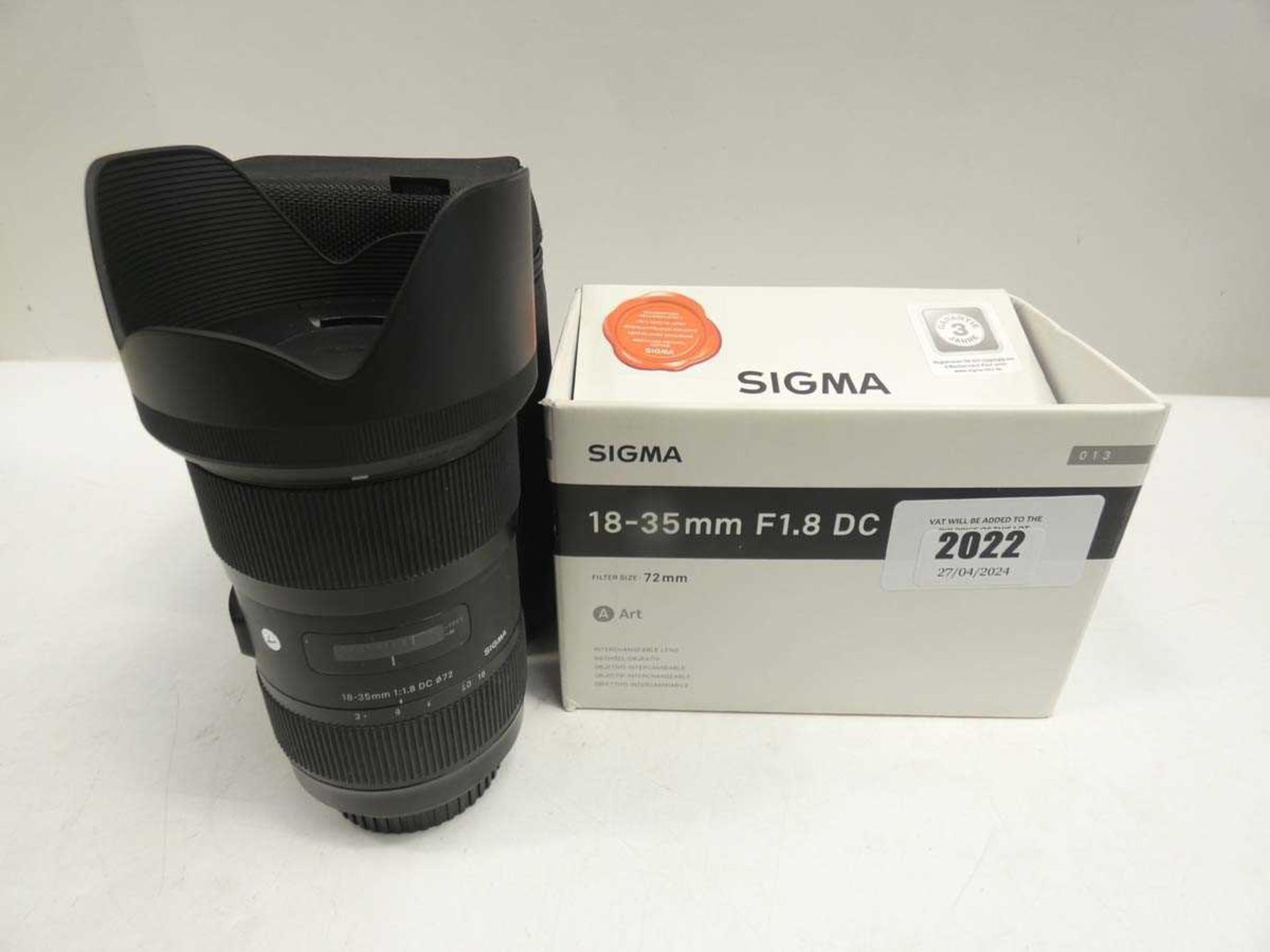 +VAT Sigma 18-35mm F1.8 DV camera lens