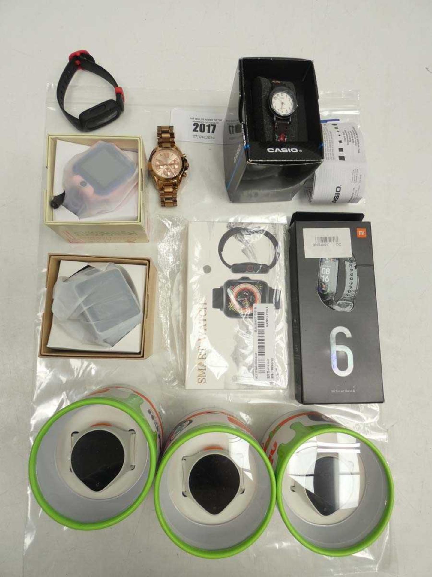 +VAT Michael Kors wristwatch and other watches/smartwatches