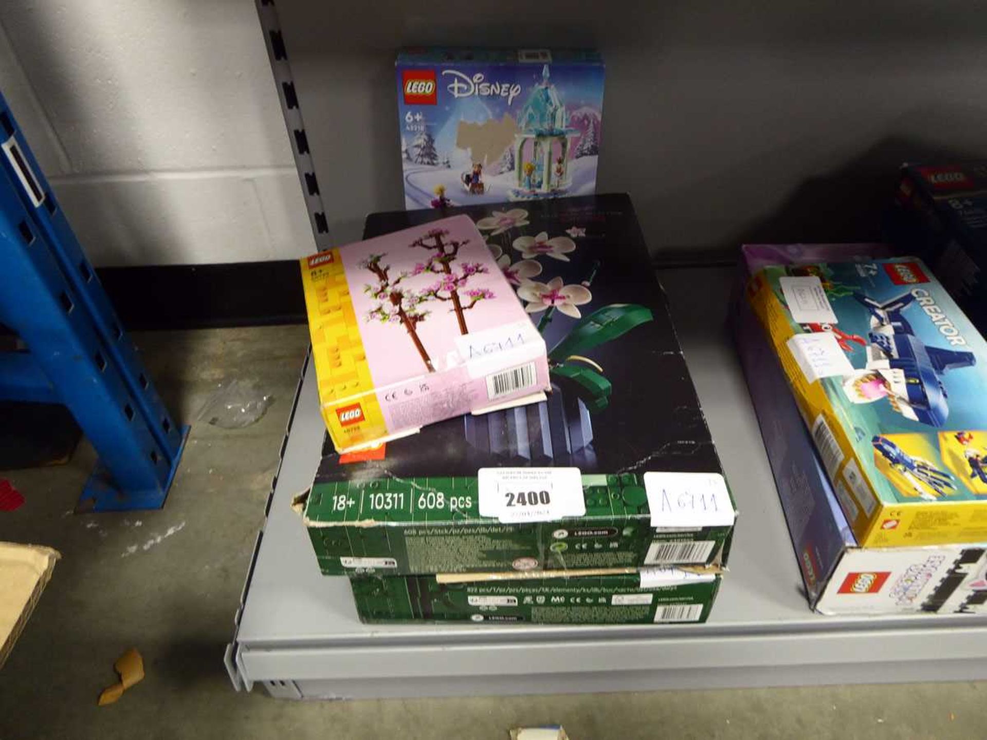 +VAT 4 Lego sets, 1 Lego orchid, 10311, Lego bouquet roses, 10328, Lego cherry blossoms, 40725 and