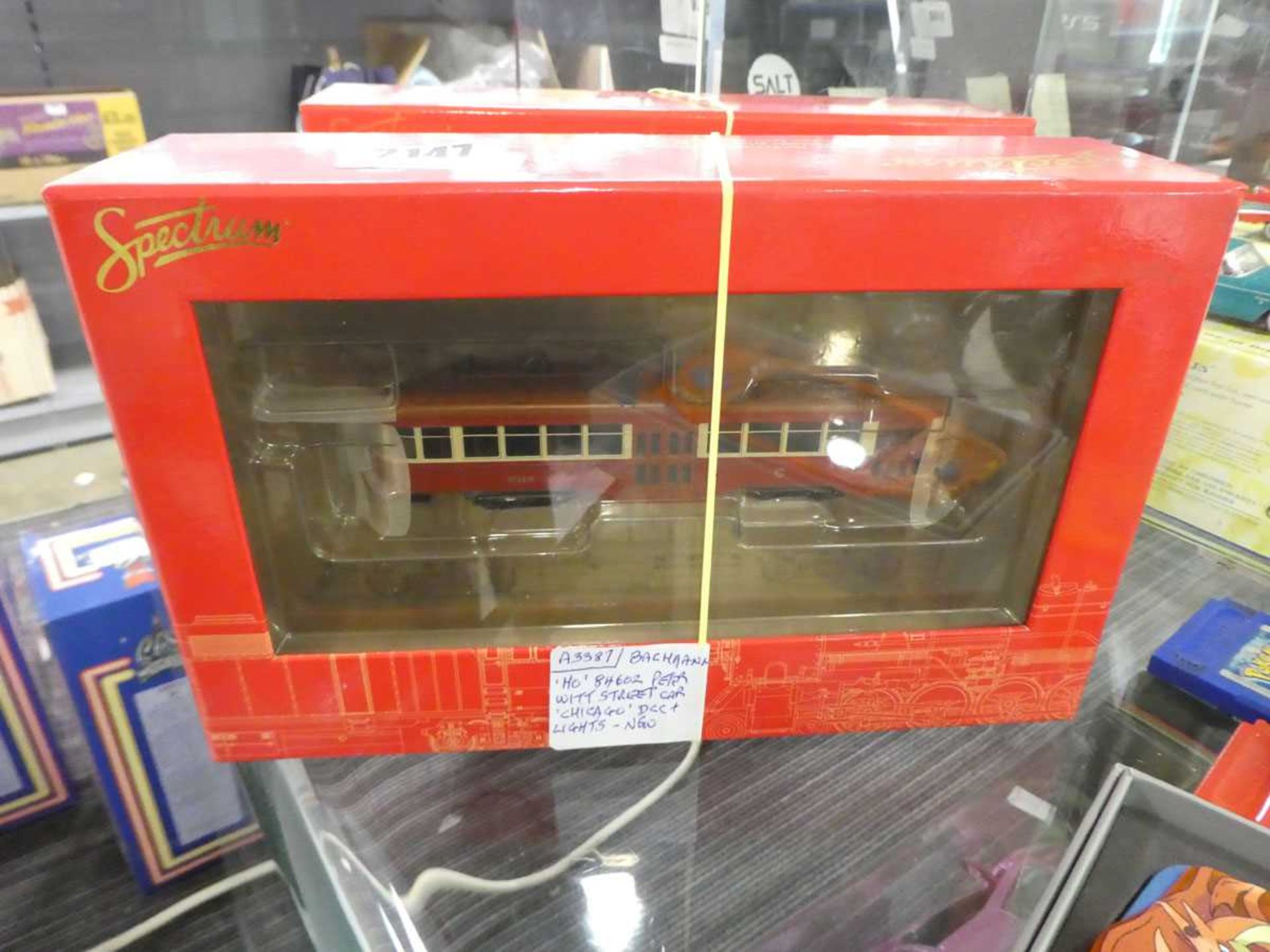 Boxed HO Bachmann 84602 Peter Witt Street Car, Chicago DCC and lights