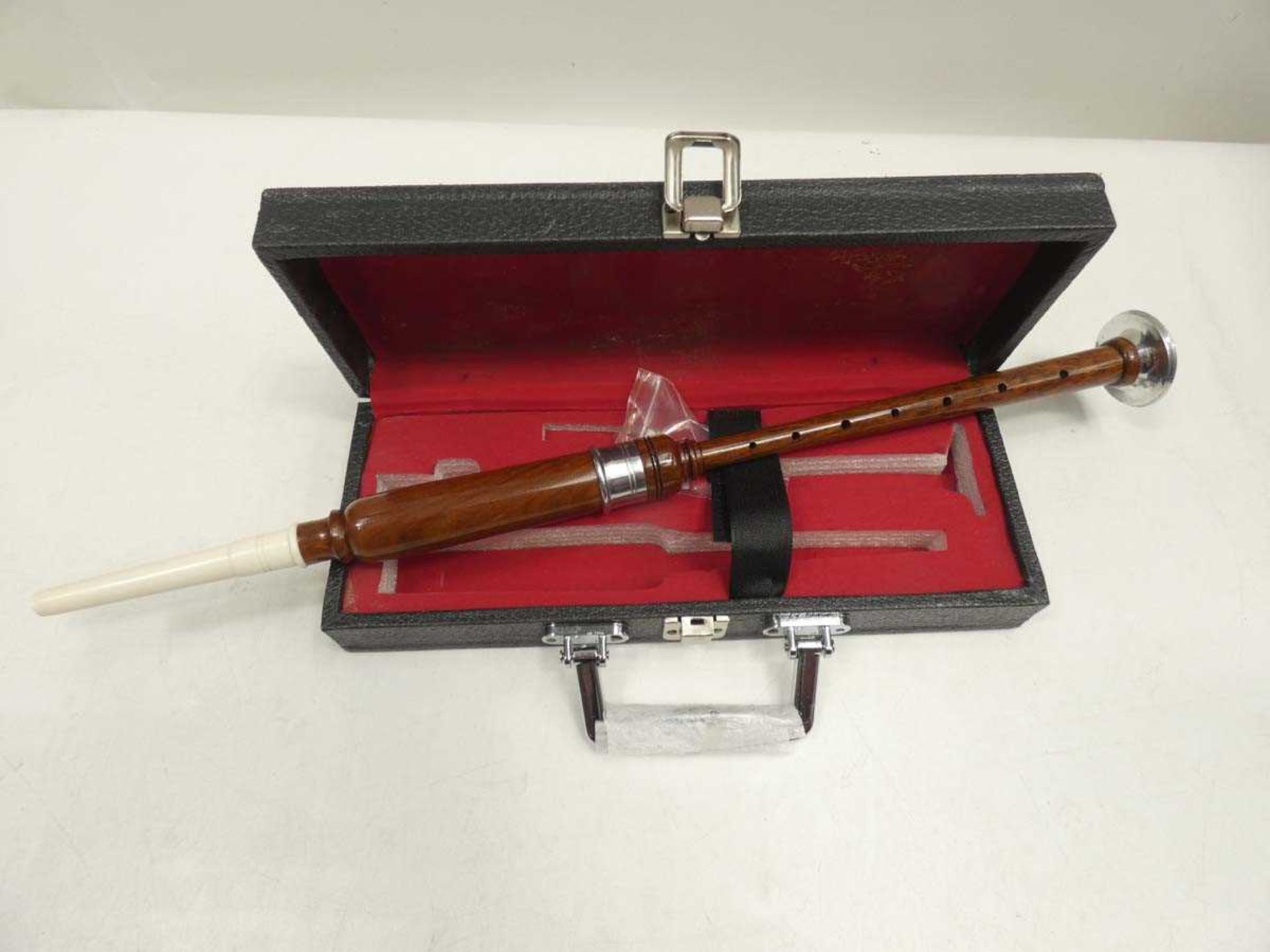 +VAT Bagpipe practice chanter with case