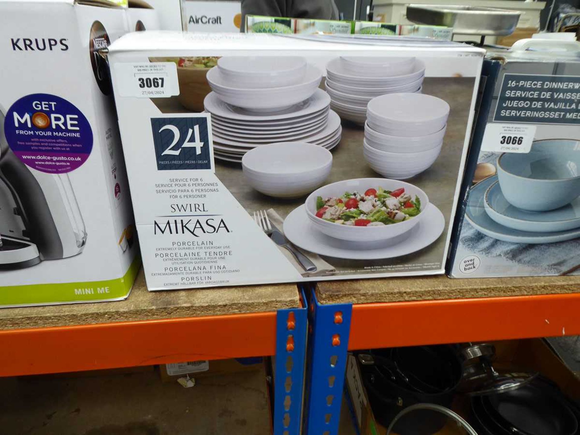 +VAT Mikasa dinnerware set