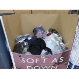 +VAT Pallet containing mixed ladies and men's clothing