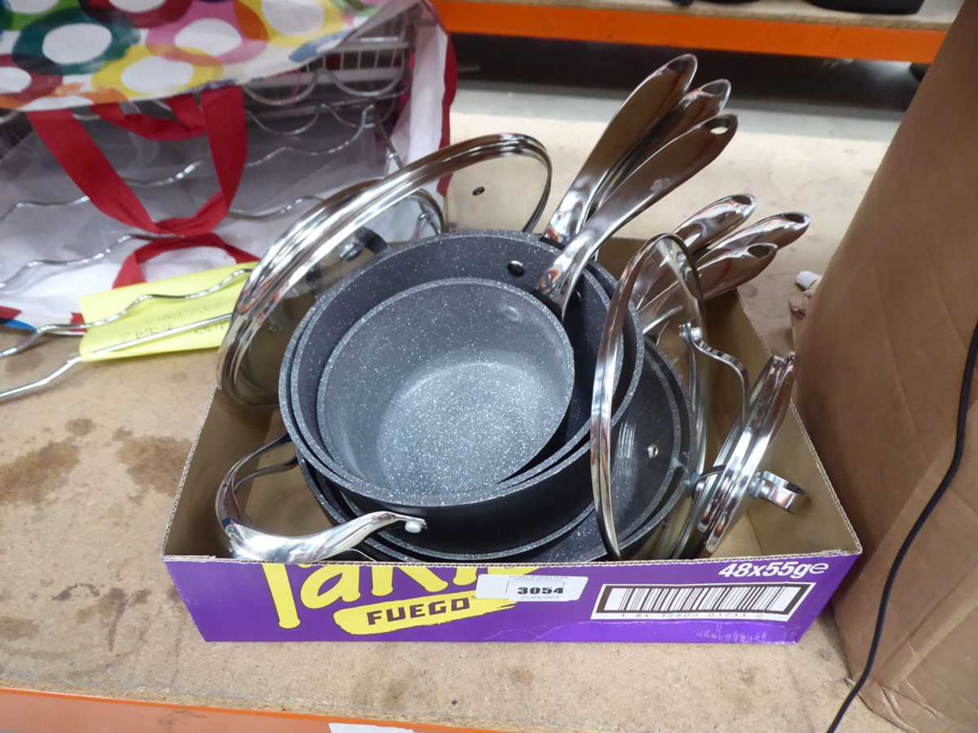 +VAT Tray of loose pots and pans