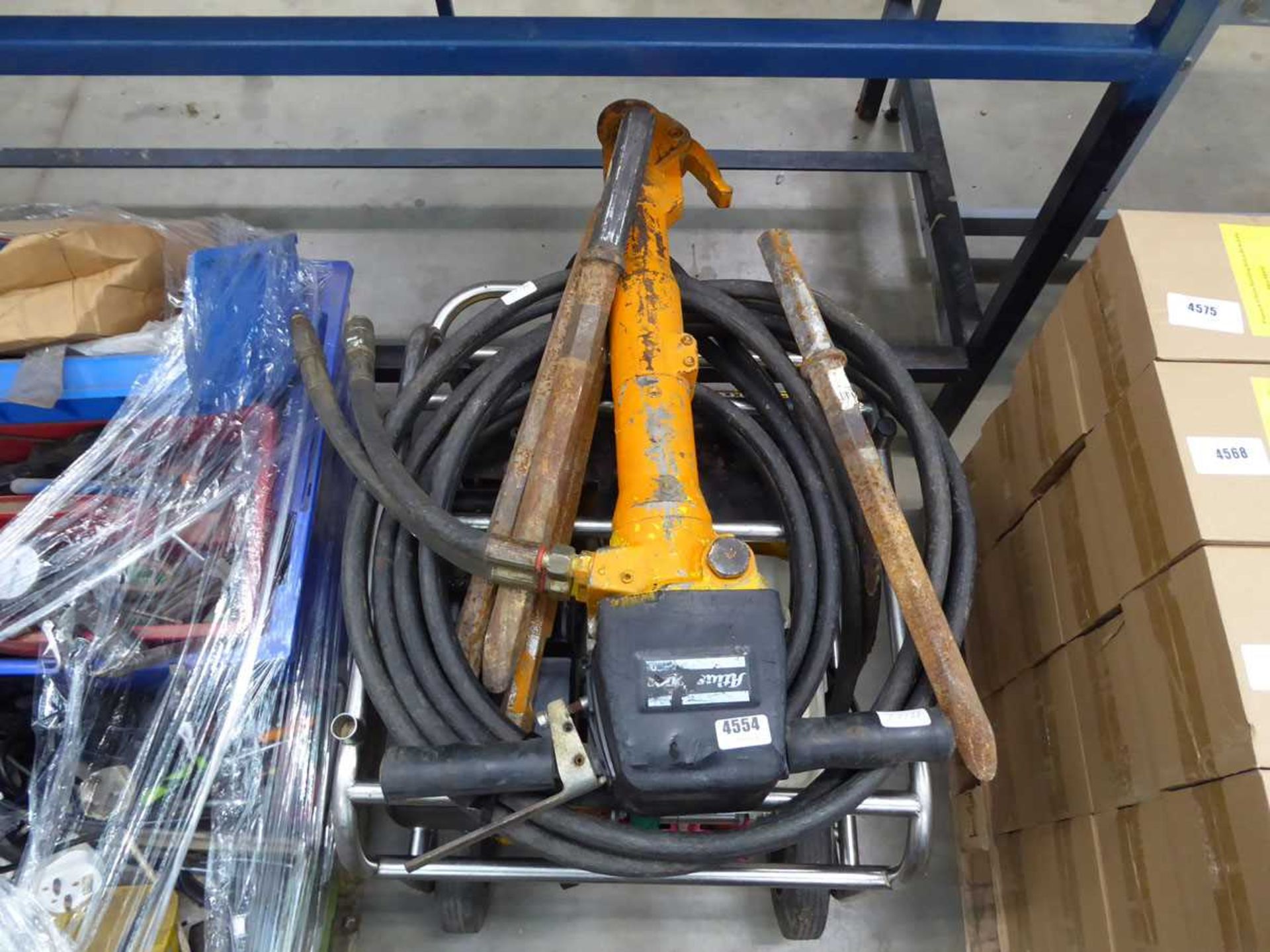Atlas Copco power pack with breaker, points and chisels - Image 2 of 3