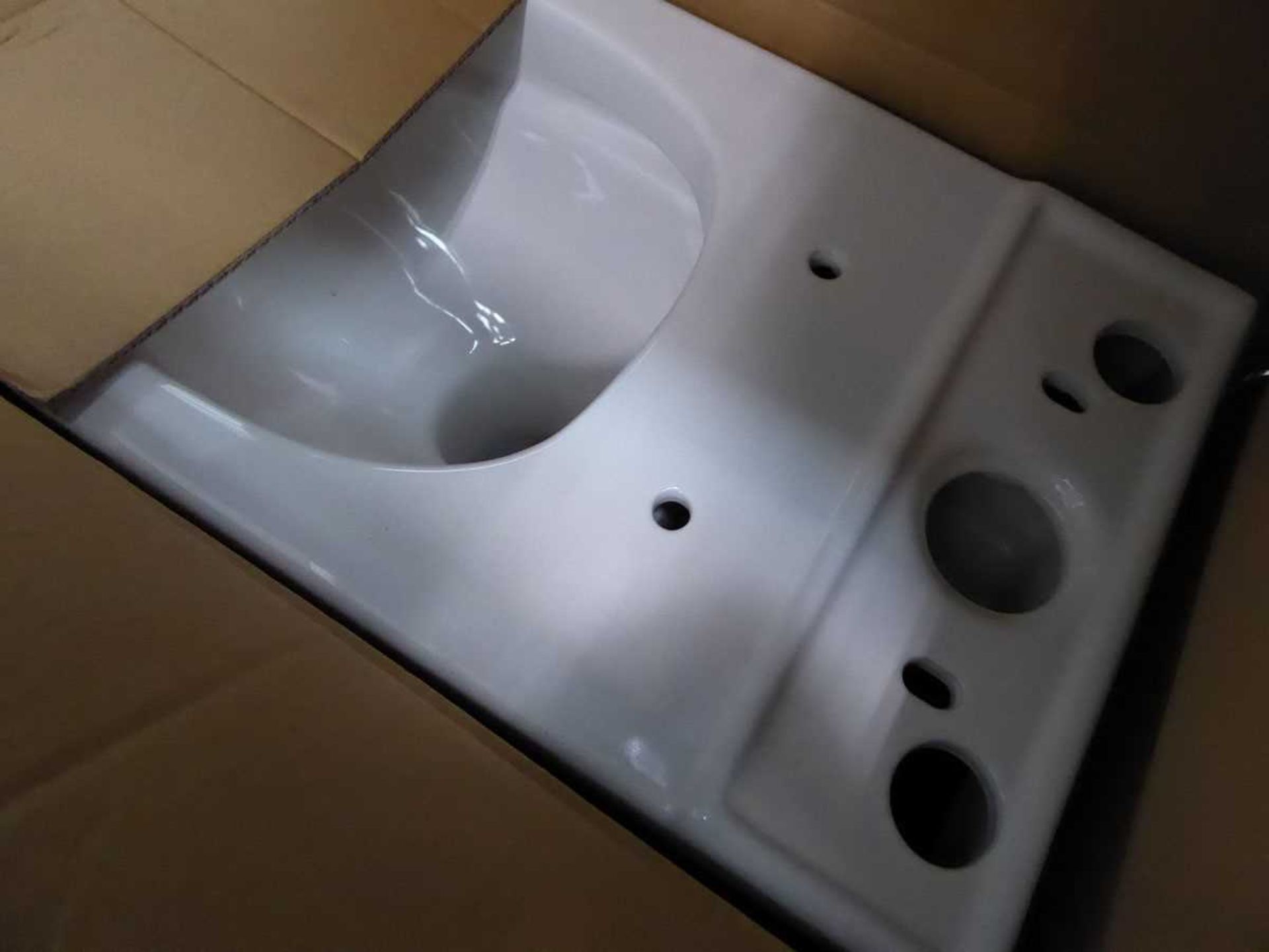 +VAT Close coupled toilet - pan and seat only, no cistern - Bild 2 aus 2