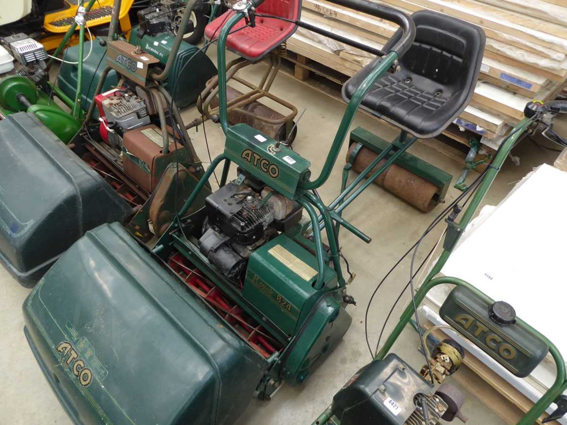 Atco Royal B24 petrol powered cylinder mower with rear roller and seat - Image 2 of 2