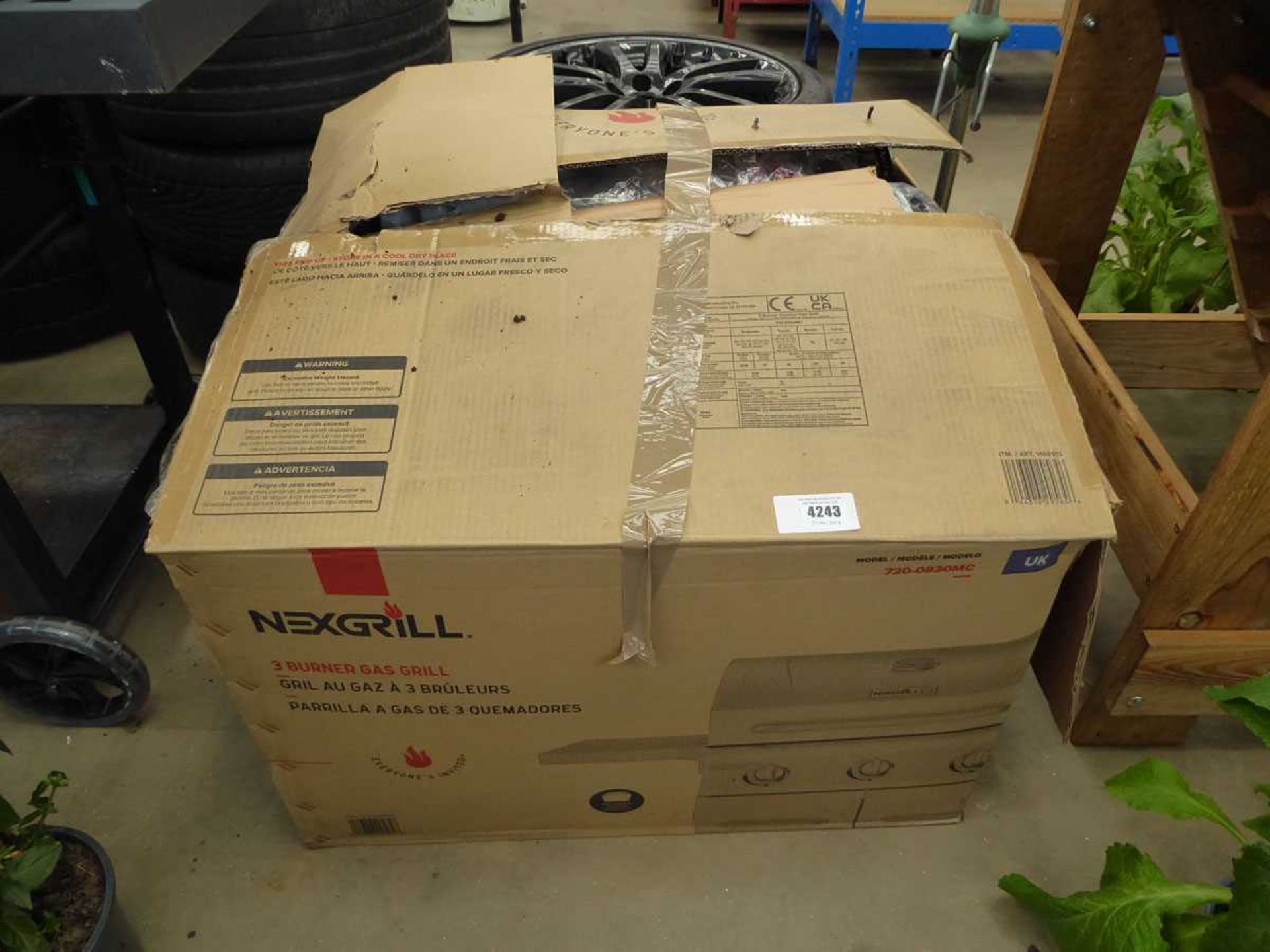 +VAT Boxed Nexgrill 3 burner gas BBQ