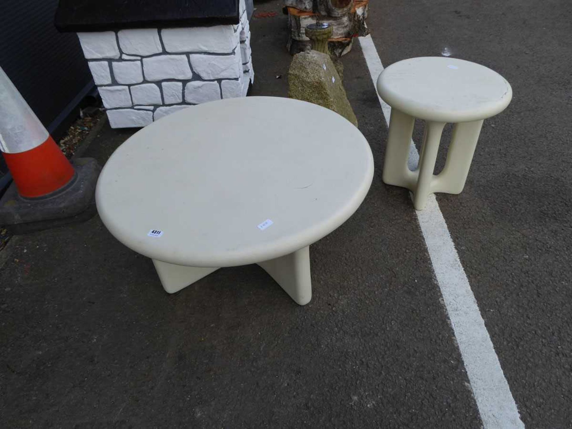 Heavy resin round garden table and small stool damaged/cracked