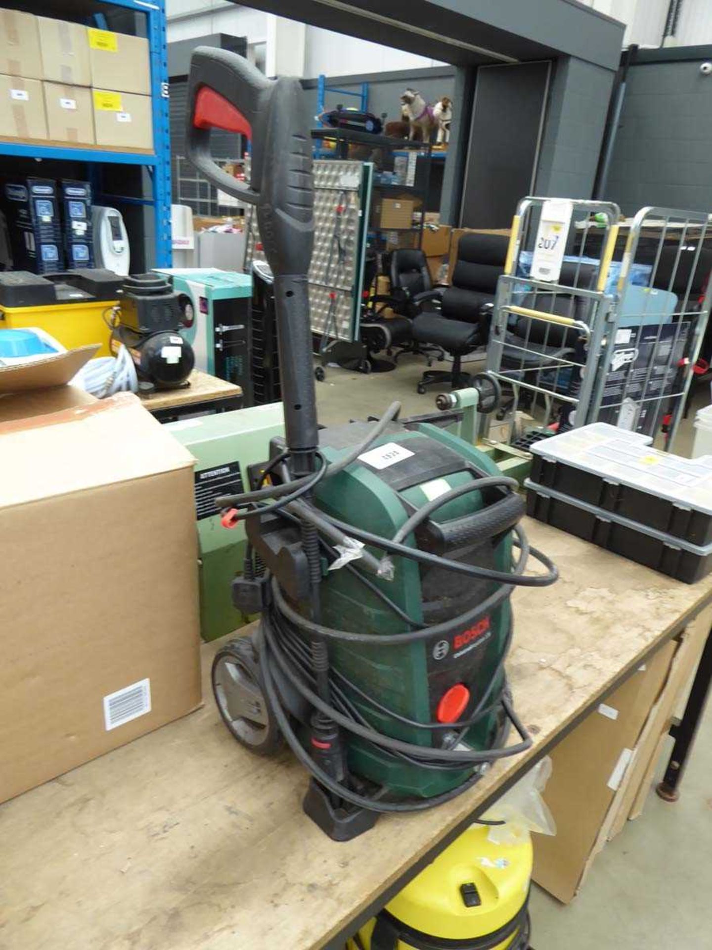 +VAT Bosch Universal Aquatak 135 electric pressure washer