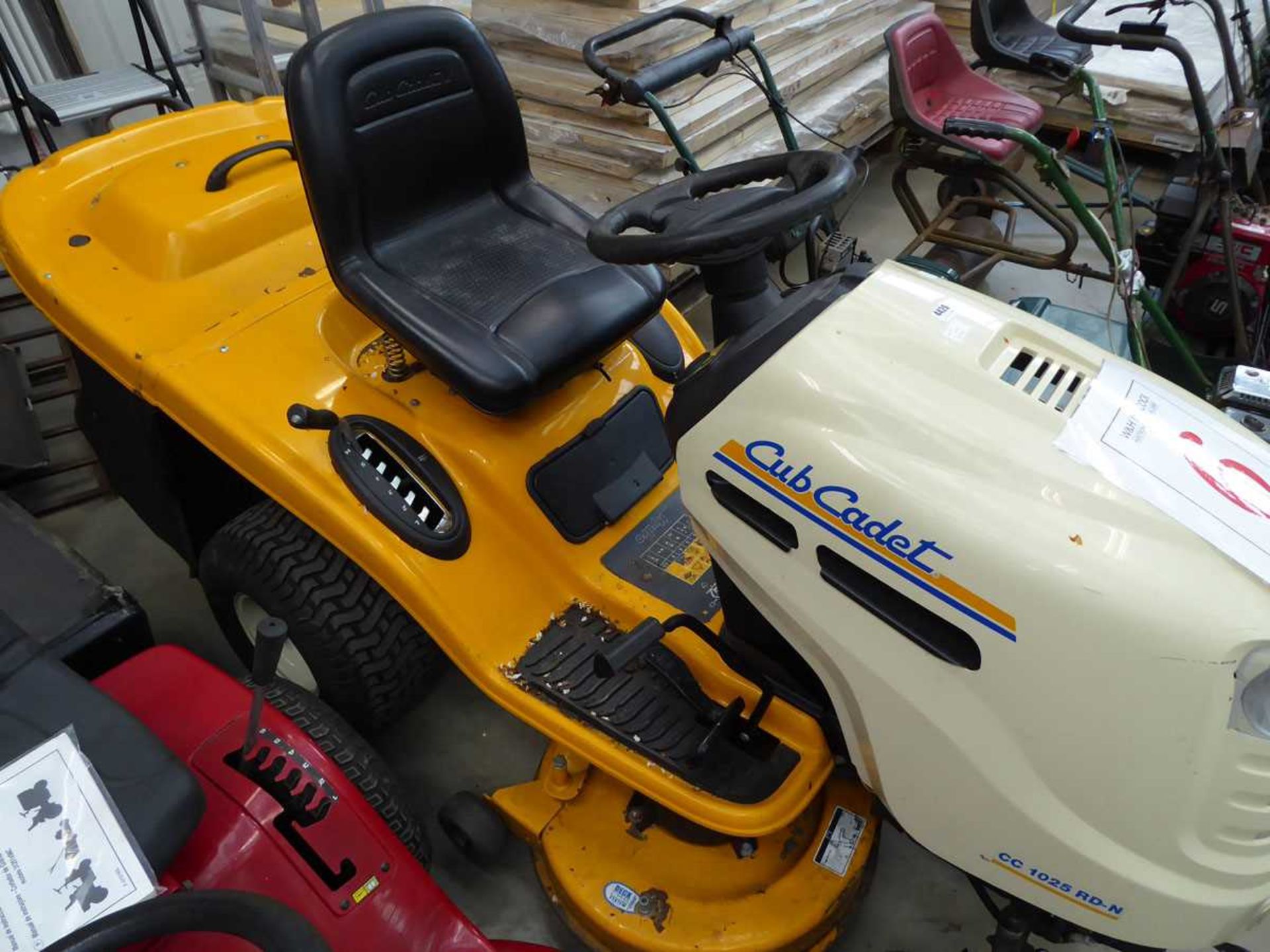 Club cadet petrol powered ride on mower - Image 2 of 2