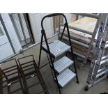 +VAT 3 tread aluminium step ladder